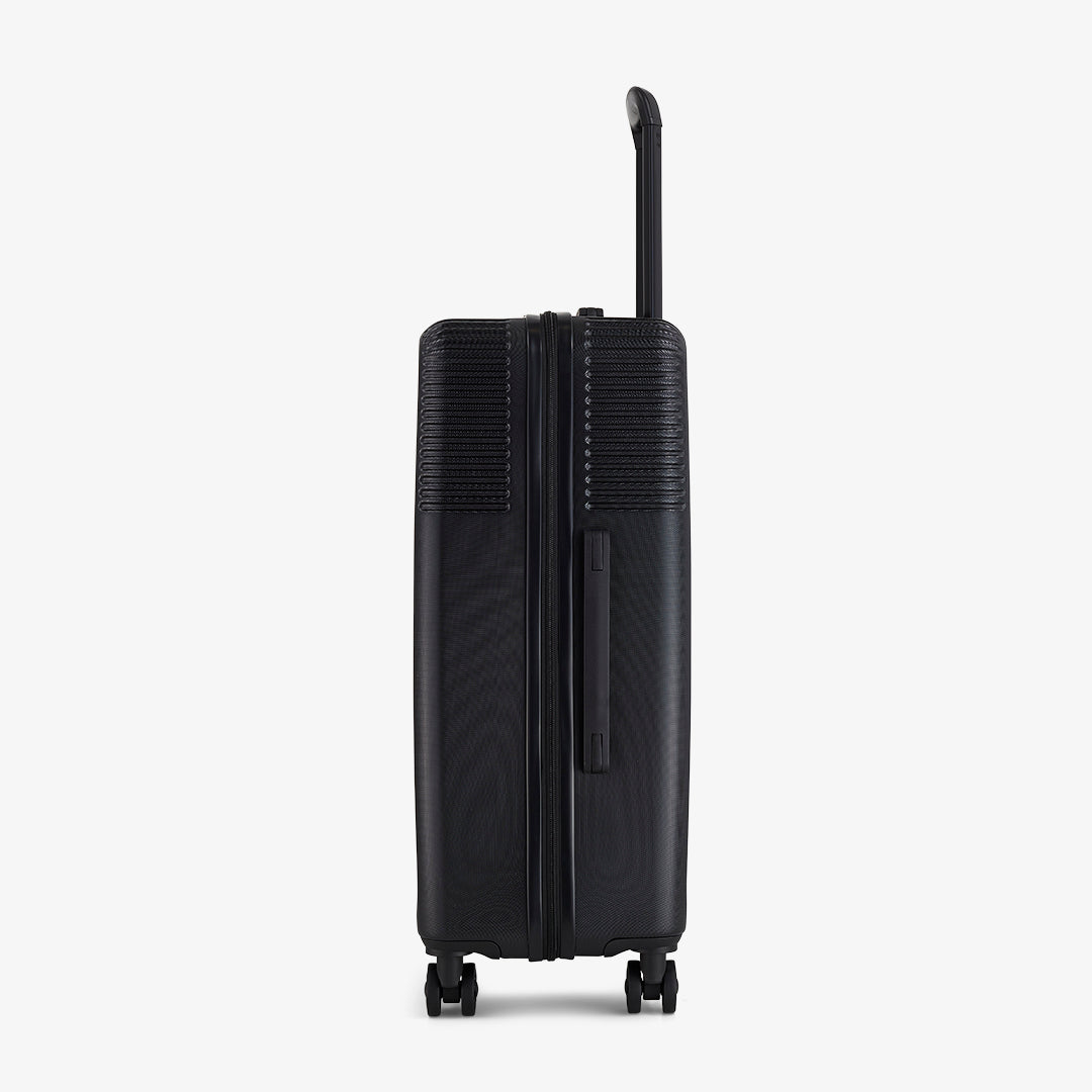 Lincoln Medium Suitcase in Black